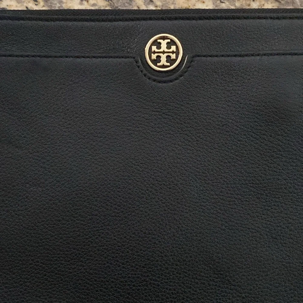 Tori Burch Clutch Bag - Picture 2 of 8